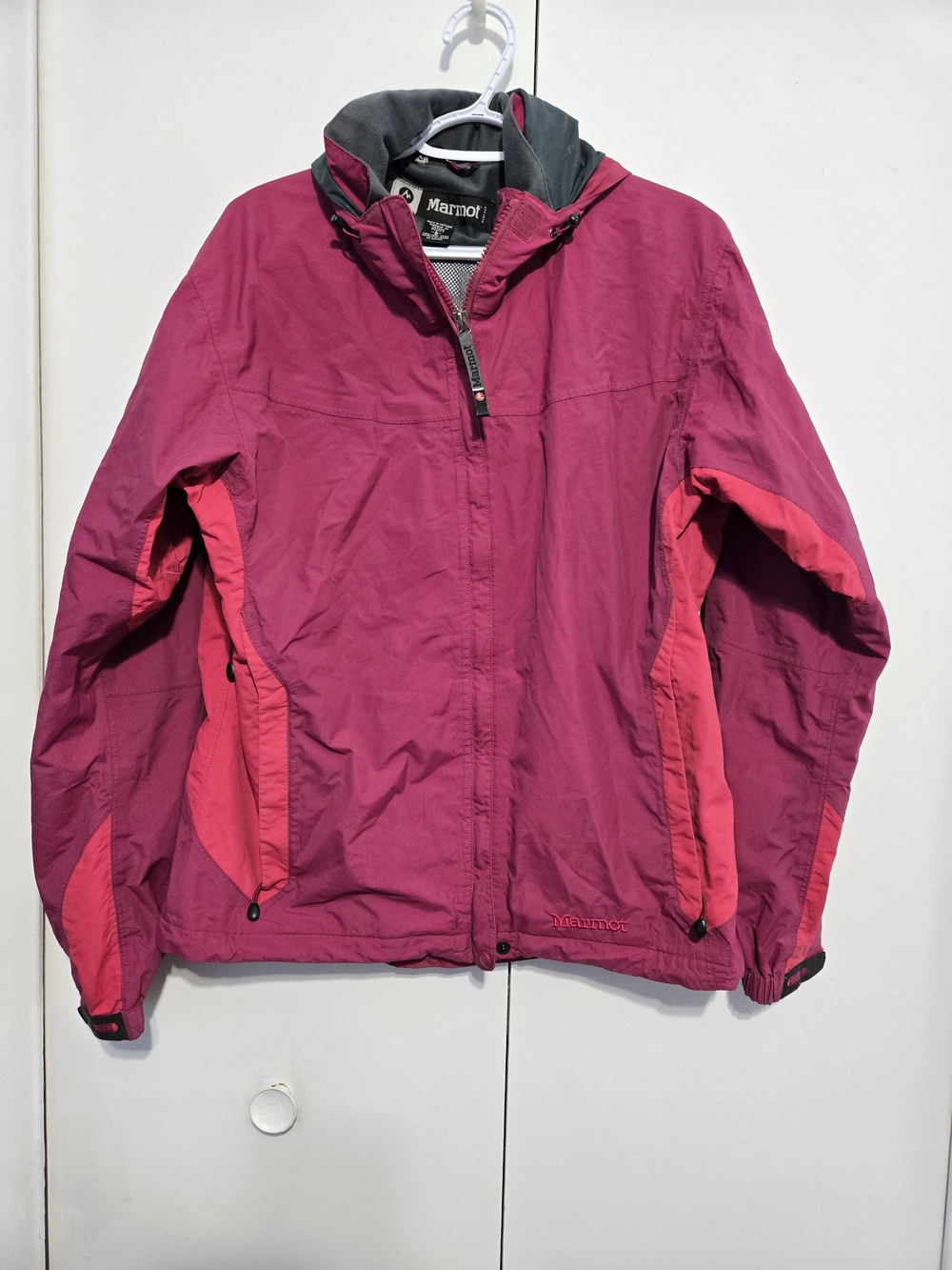 Marmot Women’s Pink Hooded Lightweight Rain Jacket Windbreaker L